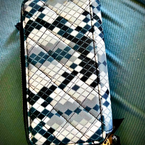GUC Simply Southern Wristlet/Plaid Design-Large Enough to Hold Everything! - Picture 3 of 12